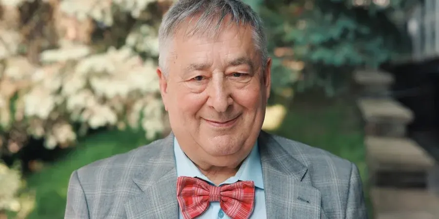 «Можна рибалити просто з вікна»: ведучий Микола Луценко розповів, чому Чернігів — місце його сили