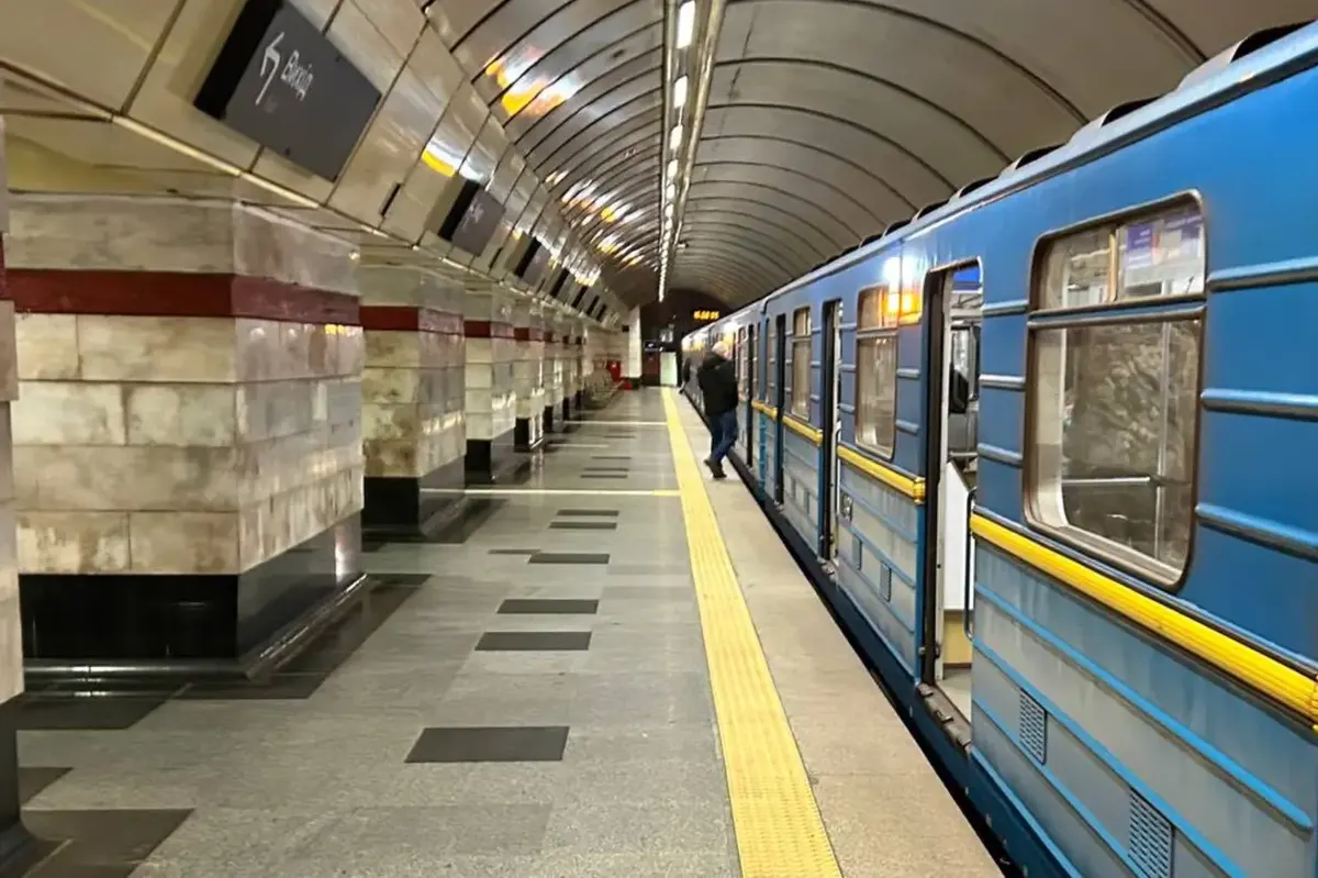 Машиніст київського метро розповів про найдивніші знахідки у вагонах