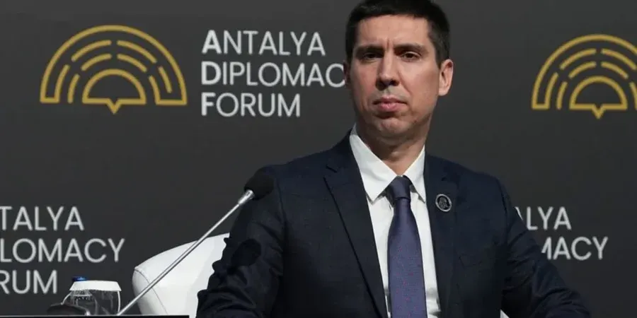 Глава МЗС Молдови виступив українською перед послами в Києві