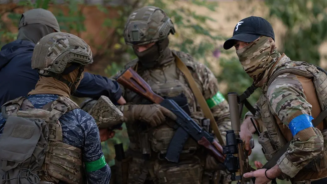 Стрілянина на Березняках: що відомо про конфлікт між СБУ та ГУР