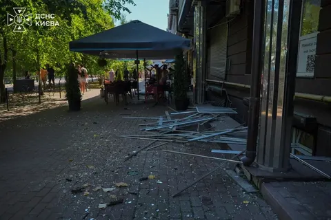 У Києві померла дворічна дитина після падіння російського дрона