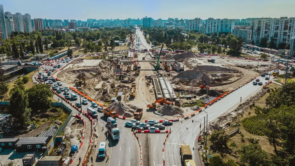 Шляхопровід біля метро «Чернігівська» розширять до 8 смуг: що відомо
