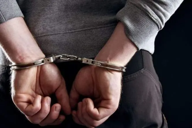У Києві на ВЛК чоловік смертельно поранив лікарку