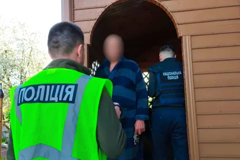 Спроба продати арештовану будівлю «Росатома» на Подолі: трьом фігурантам загрожу