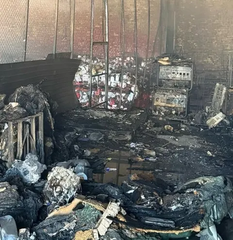 У Києві під час атаки згорів склад Фундації Олени Зеленської з гуманітарною допо