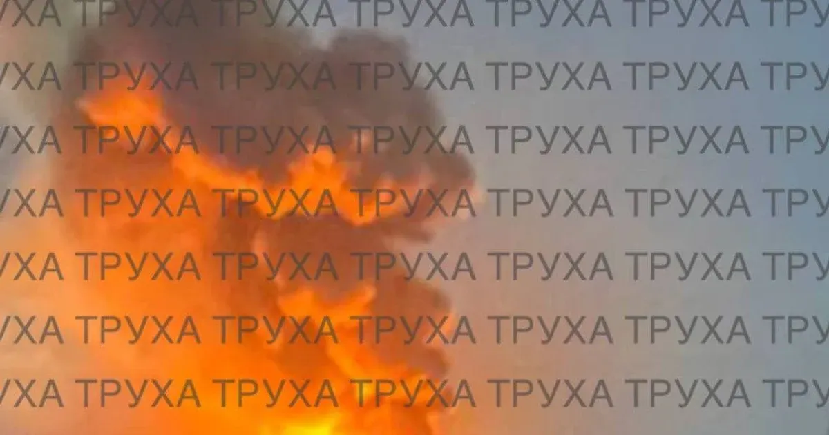 У Києві після нічної атаки РФ палають будівля, авто та автомийка