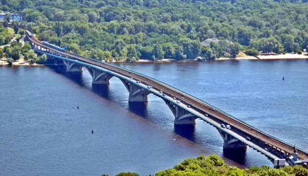У Києві до 3 серпня частково обмежать рух мостом Метро