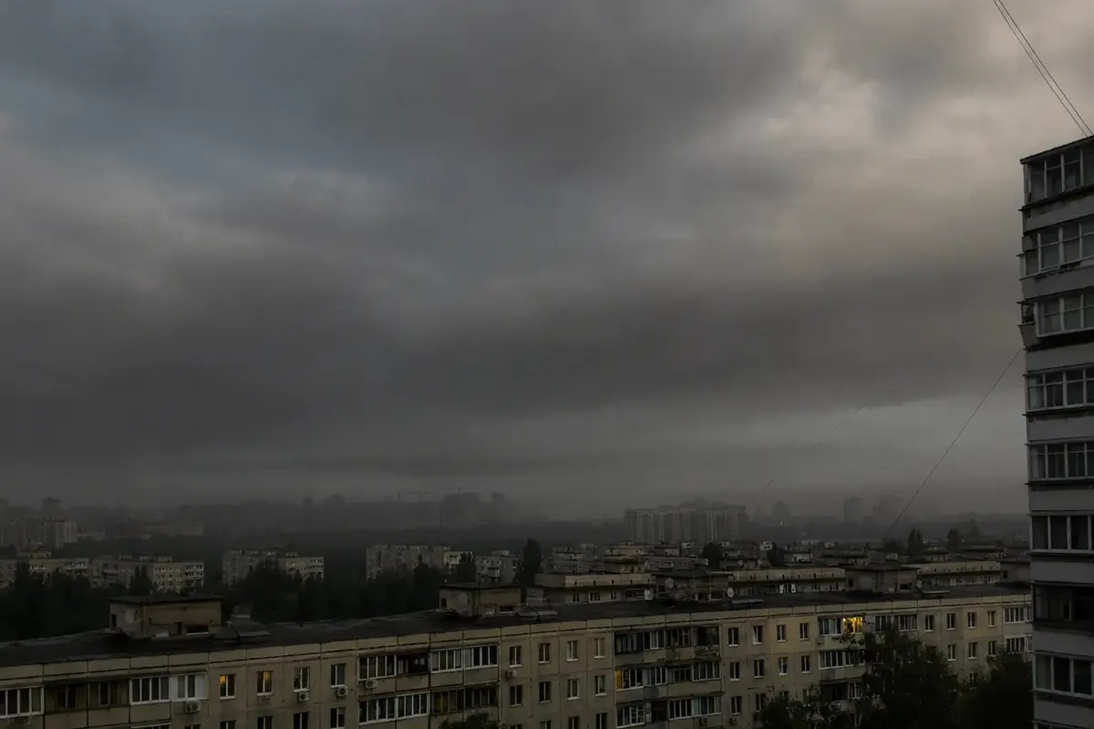 У Києві після нічної атаки погіршилася якість повітря