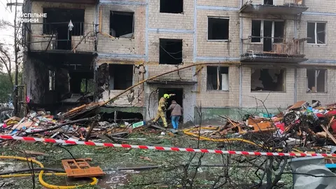 «Врятувала ванна»: київське подружжя пережило ракетну атаку у власній квартирі