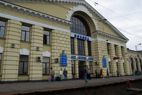 Атака на Лозову: двоє загиблих, восьмеро поранених