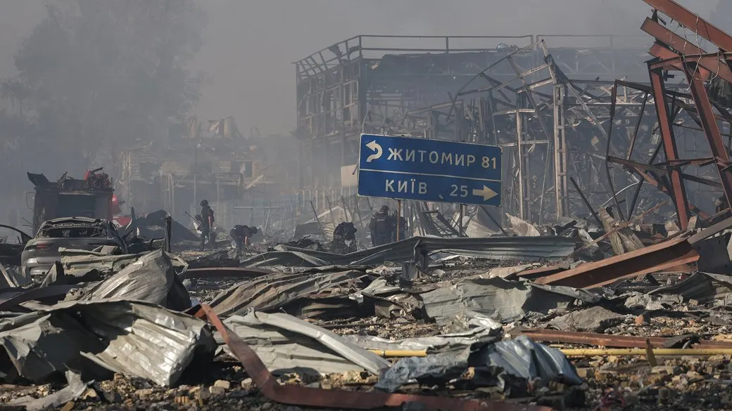 Вибухи на складах під Києвом: 52 поранених, зокрема 5 дітей