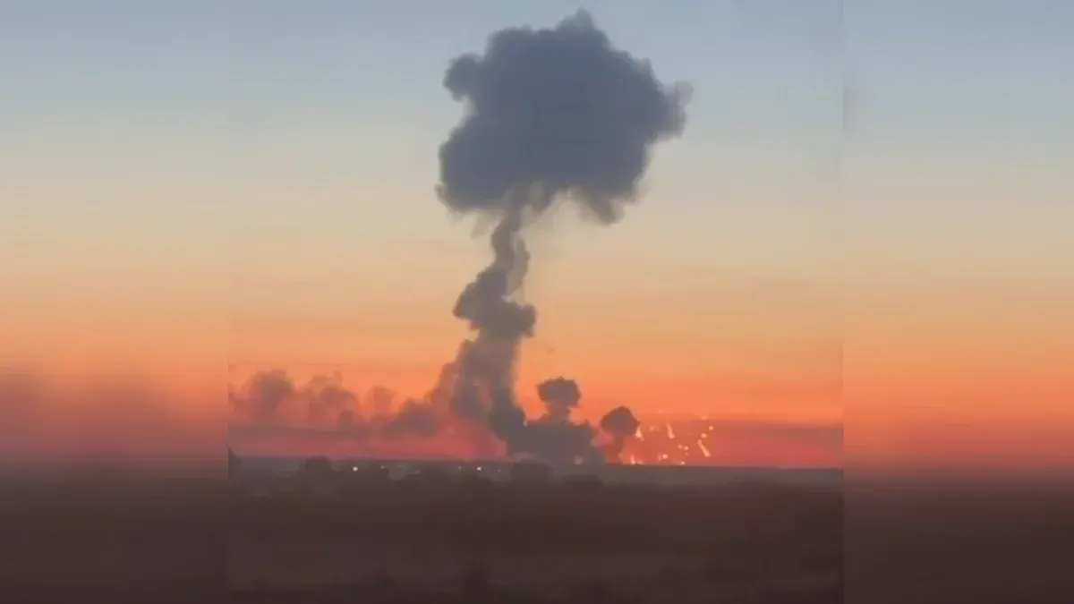 Під Києвом після вибуху спалахнула пожежа: що відомо
