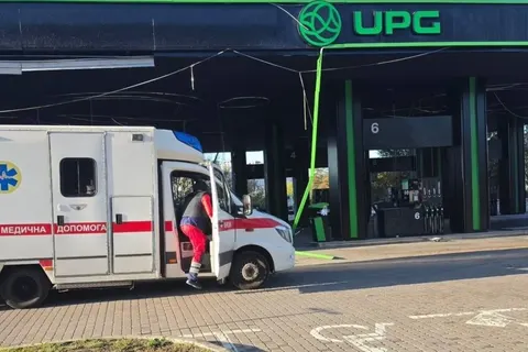 Ранкова атака дронів на Київ: постраждали троє людей