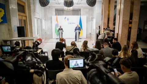 Глава МЗС Індії в Києві: війну не вирішити на полі бою