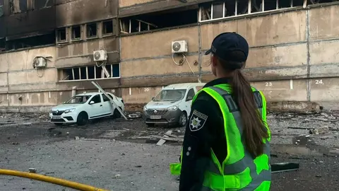Нічна атака на Київ: загиблий та двоє поранених, пошкоджені будинки і ринок