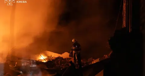 Удар по Києву: пошкоджено дитячу лікарню, є постраждалий