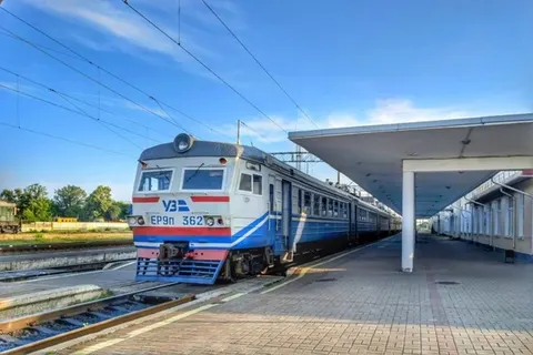 Через загрозу атаки змінили рух приміських поїздів на Київщині