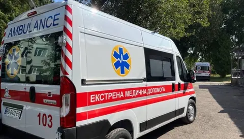 У Києві під час ВЛК чоловік смертельно поранив лікарку-хірургиню
