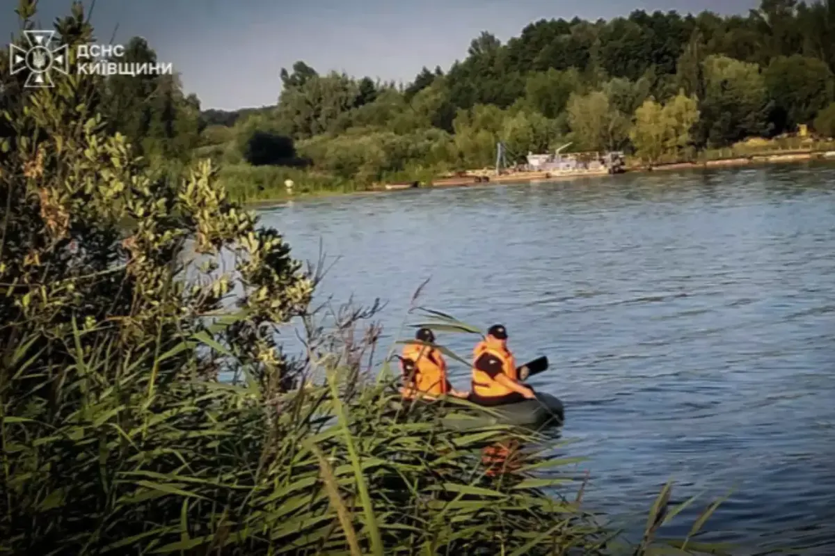 На Білоцерківщині рятувальники дістали з річки тіло загиблого чоловіка