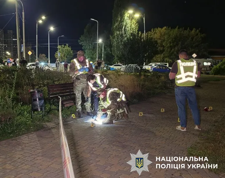 У Києві чоловік кинув гранату через борг: є поранені