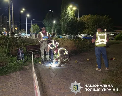 У Києві чоловік кинув гранату через борг: є поранені