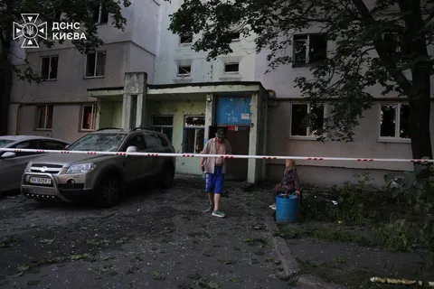 Рятувальники завершили ліквідацію наслідків обстрілу Києва: 9 загиблих, 33 поранених