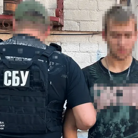 Наводив балістику на Київ: СБУ затримала будівельника-агента ФСБ