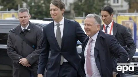 Спецпосланці США обговорили у Києві мирний процес і терміни до зими