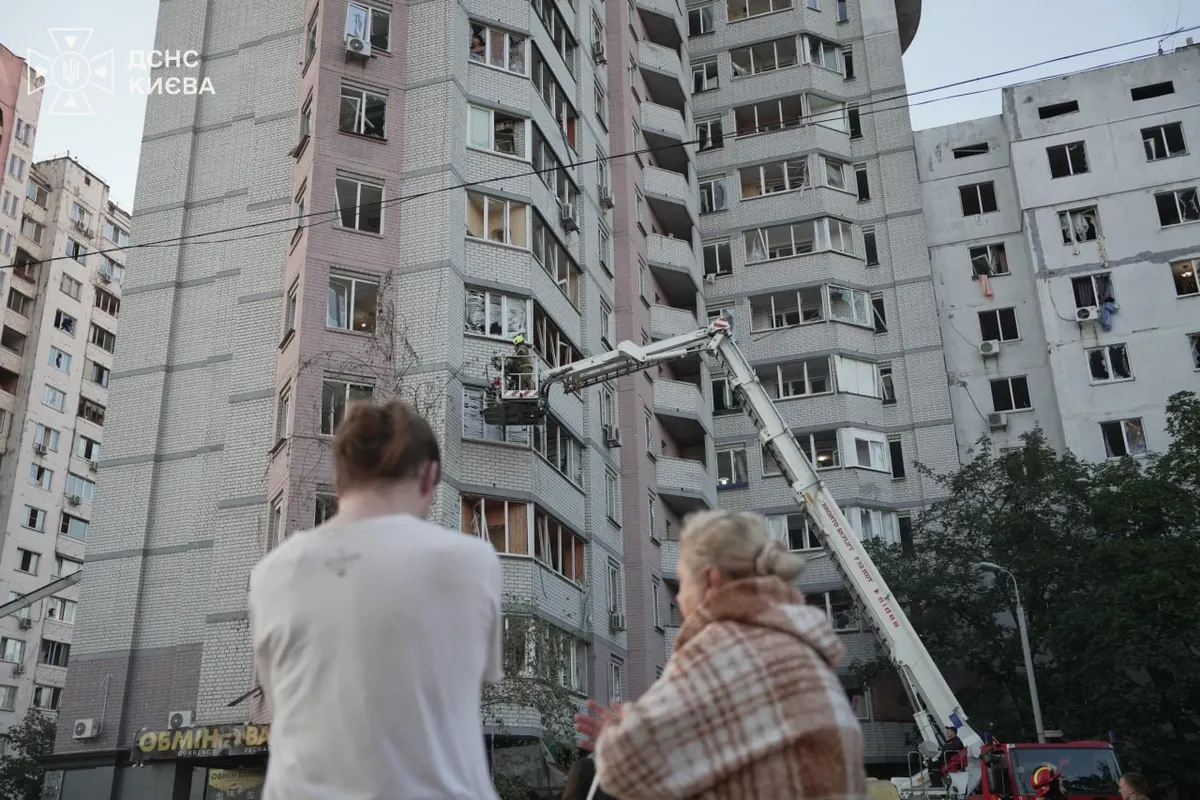 Нічна атака на Київ: дев'ятеро загиблих, понад 20 поранених, руйнування у п'яти районах