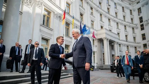 Німеччина не зменшить підтримку України — голова МЗС Вадефуль у Києві