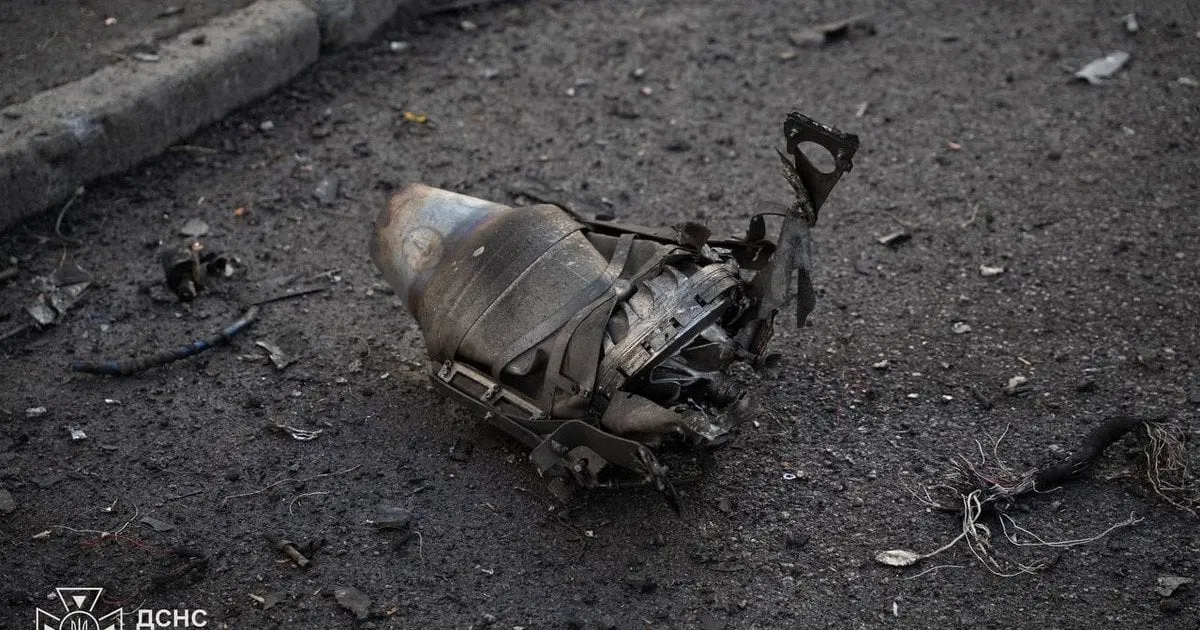 У Києві після атаки РФ у Дарницькому районі постраждали двоє людей