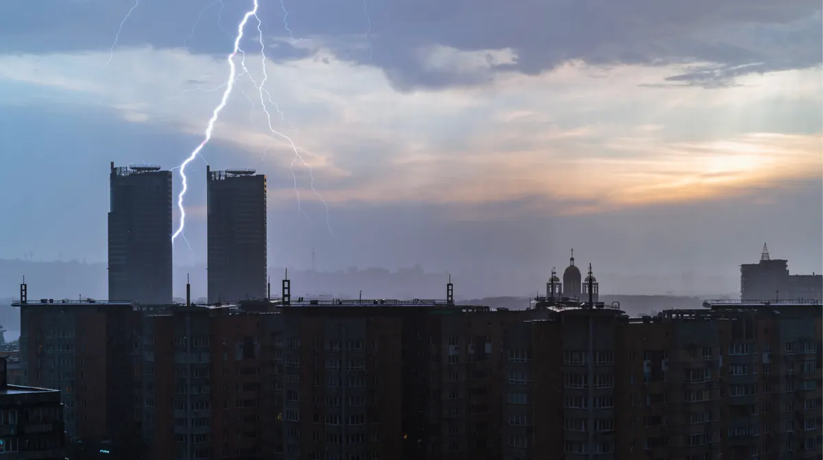 8 серпня в Україні: грози, дощі та град — жовтий рівень небезпеки