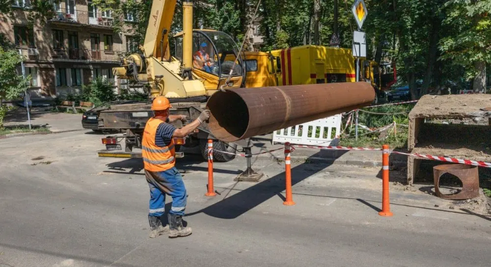 На Теремках будують резервні тепломережі для 280 будинків: що це означає для мешканців