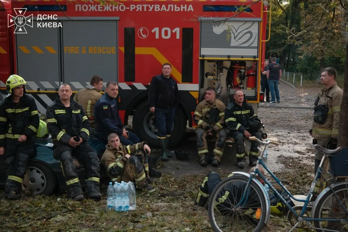 Рятувальники завершили ліквідацію наслідків обстрілу Києва: загинули 9 людей