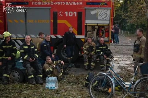 Рятувальники завершили ліквідацію наслідків обстрілу Києва: загинули 9 людей