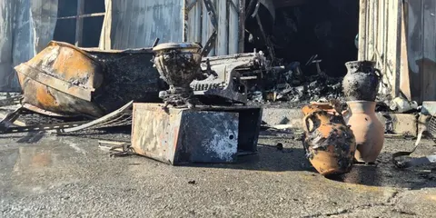 На ринку біля метро «Почайна» вогонь знищив крамниці, які працювали 20 років