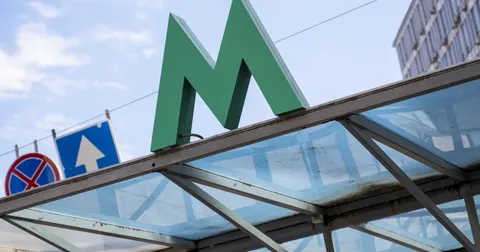 Київ просить уряд переглянути роботу метро під час тривог і комендантську годину