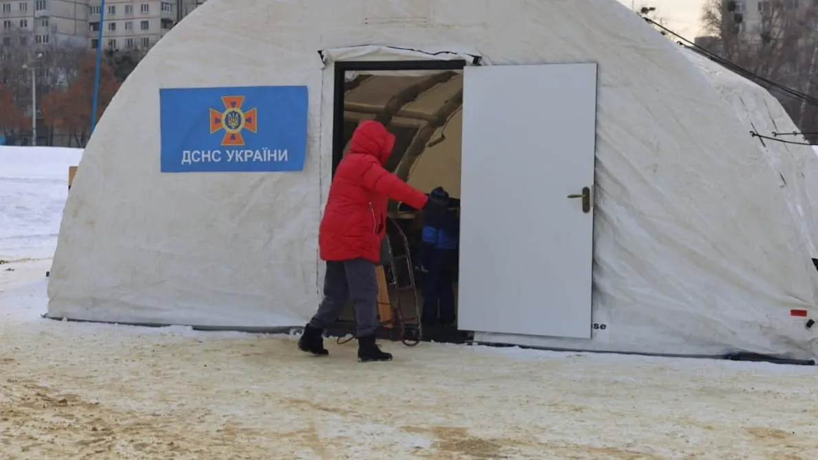 ДСНС розгорнула 643 пункти незламності, ще майже 500 — напоготові