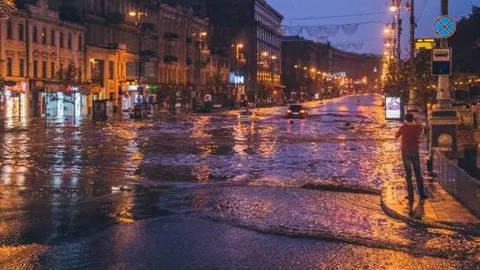 Дощі у трьох областях: водіїв попереджають про ускладнення руху