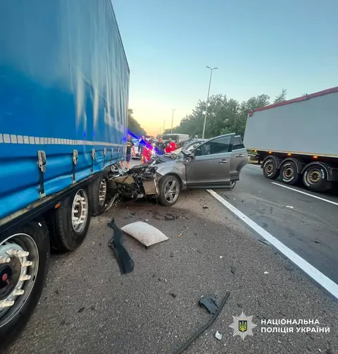Смертельна ДТП на Житомирському шосе: загинули жінка та дитина