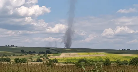 На Львівщині помітили смерч: що це за явище і як часто воно трапляється