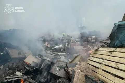 Пожежа в Голосіївському районі Києва: постраждалих немає