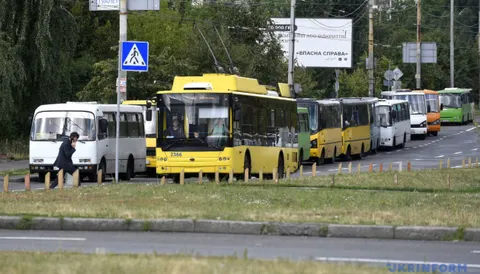 У Києві через повітряну атаку змінили маршрути транспорту