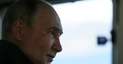 Путін заперечує удари по Києву: у Бучанському районі загинули двоє людей