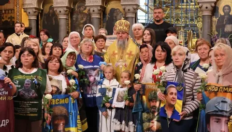 У Києві відбулася спільна молитва за зниклими безвісти захисниками