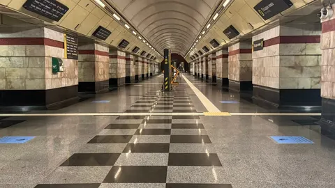 На станції метро «Сирець» з’явилися зони для пасажирів: що відомо