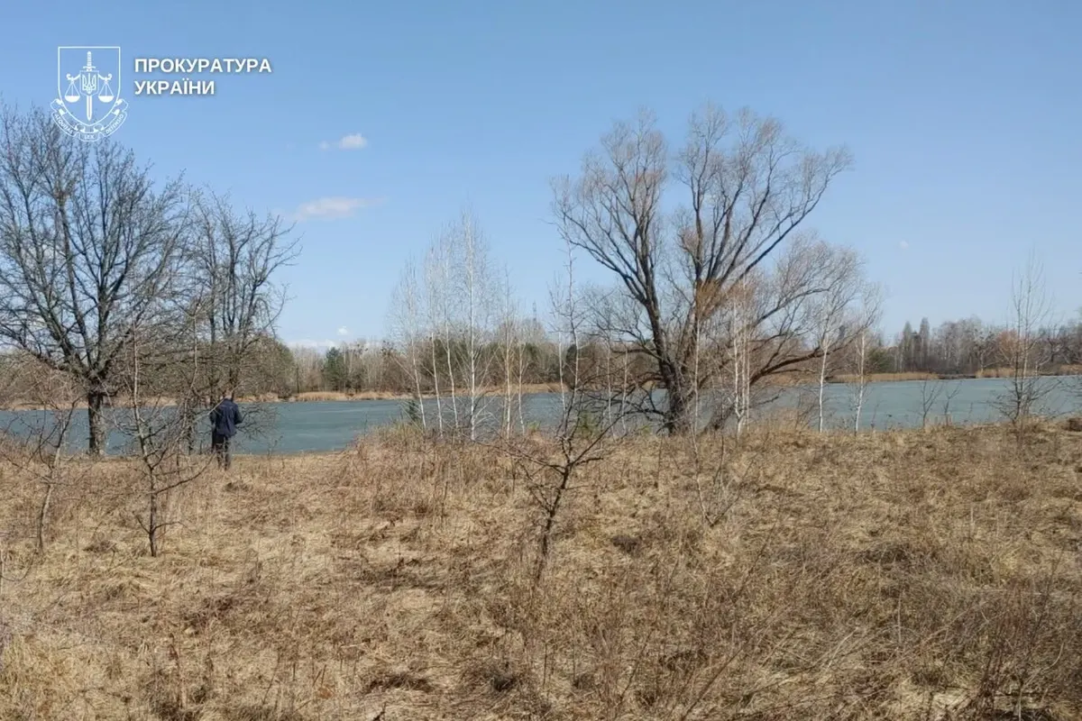 Озеро Редькине: прокуратура оскаржує передачу берега під забудову