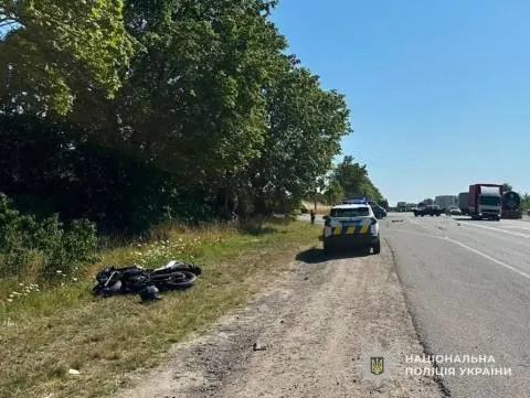 На трасі Київ – Чоп біля Львова ВАЗ зіткнувся з мотоциклом
