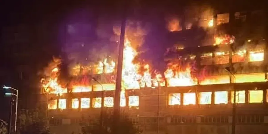 У Києві ракета знищила магазин і офіс виробника косметики «Ельфа»
