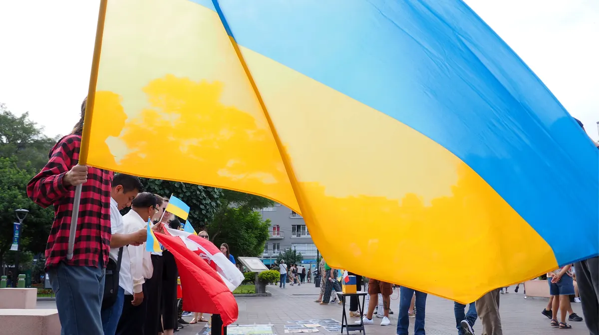 Українці готові терпіти війну стільки, скільки потрібно: нові дані КМІС
